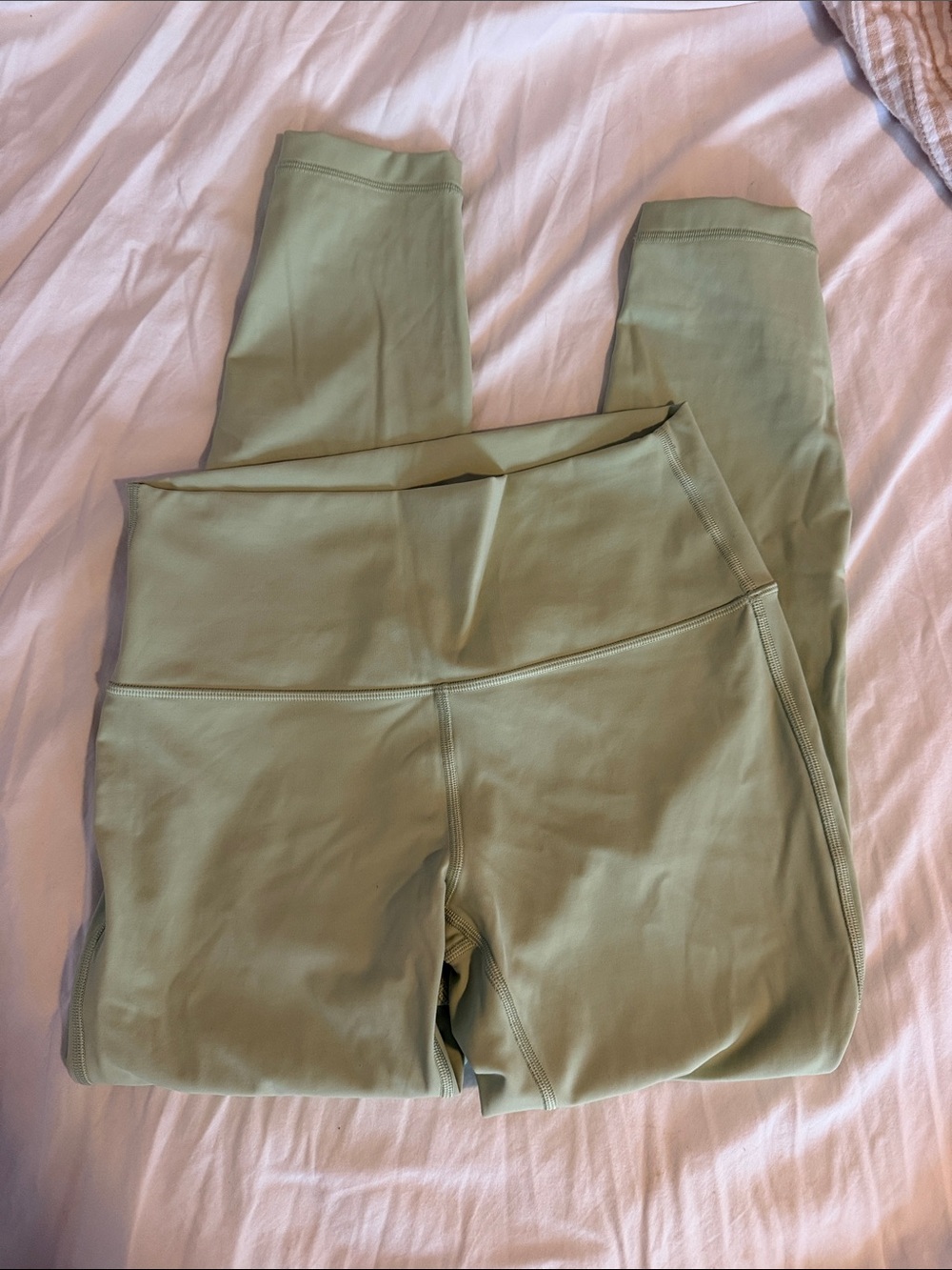 NWOT light green align leggings
